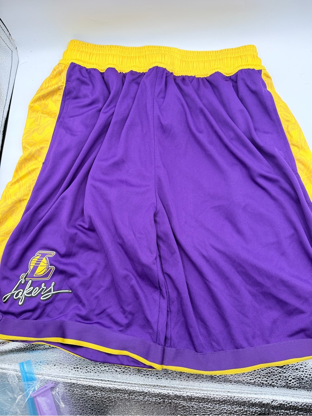 Vintage 90s Los Angeles Lakers Basketball Shorts – Size XL